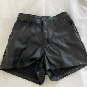 Hollister Women’s S Ultra High-Rise Faux Leather Shorts